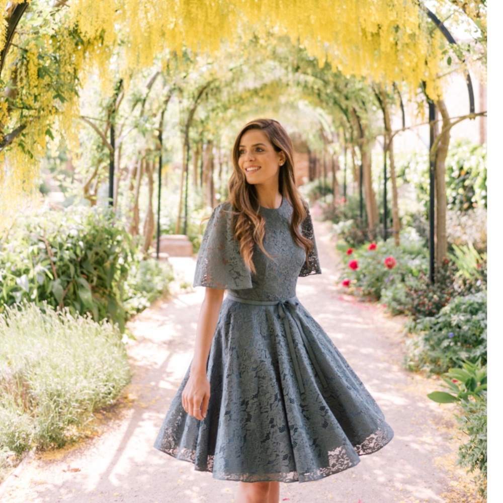 Gal Meets Glam Harper fit and flare lace dress